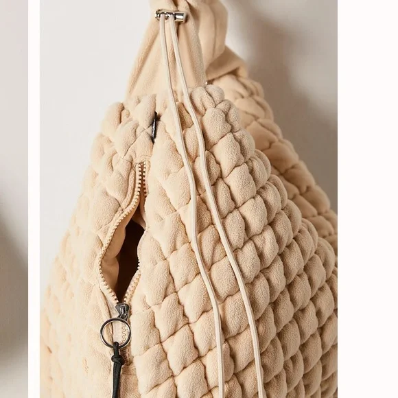 NWT Free People Pucker Up Fleece Carryall - Picture 2 of 6